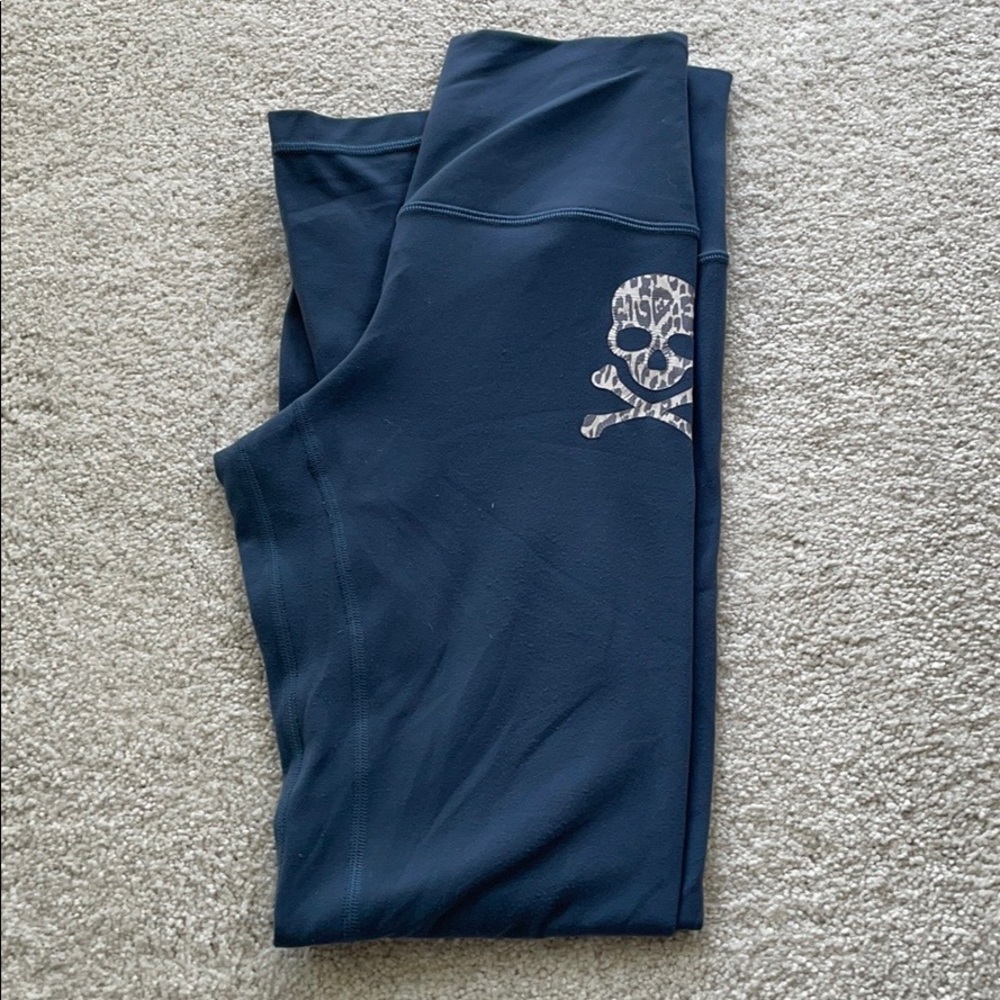 Lululemon Align Skull